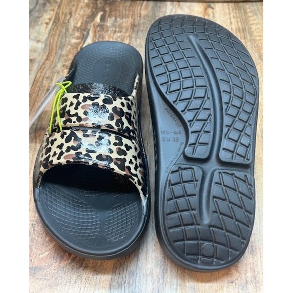 OOFOS OOAHH Limited Leopard Print Women's Slide Sandals NWT - Size 8 - Picture 6 of 8